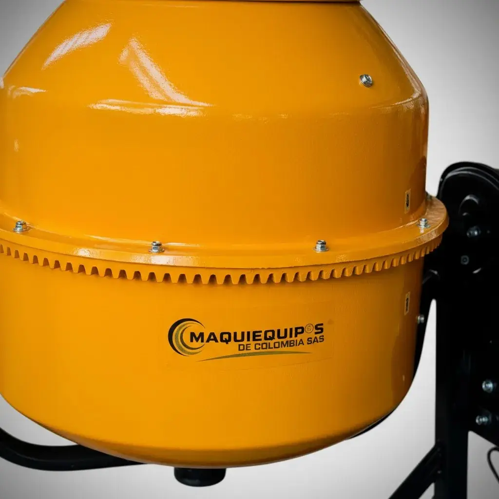 Mezcladora de concreto 240 litros cremallera metálica